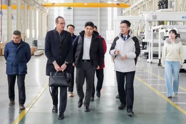 Iskaashi u samee Horumarinta, Iskaashi caalami ah - Madaxa shirkadda Piovan Global ayaa booqday Jwell Machinery